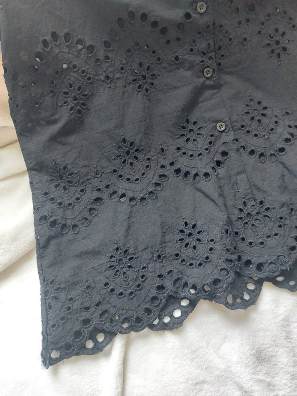 Adiva Black Eyelet Embroidered Short Sleeve Button Down Top L - Picture 4 of 4